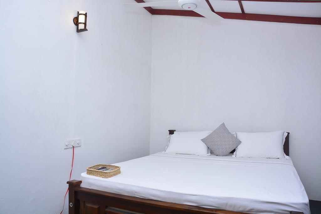 Livinginn Polonnaruwa Eksteriør billede