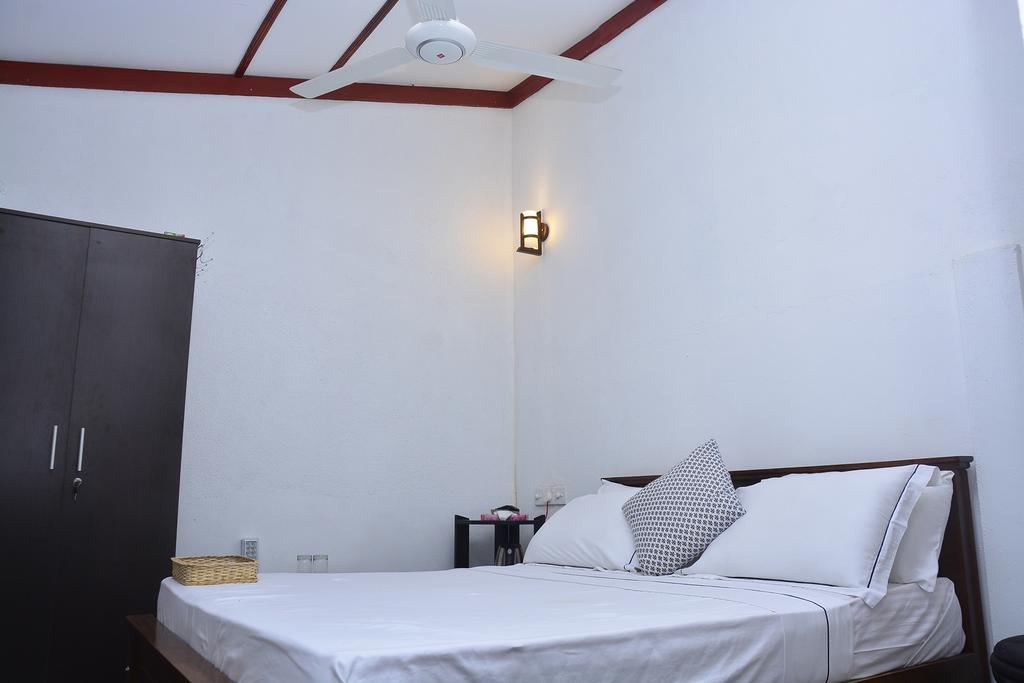 Livinginn Polonnaruwa Eksteriør billede